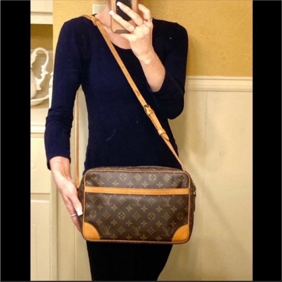 Authentic Louis Vuitton Monogram Trocadero 30 Shoulder Bag - Picture 15 of 15